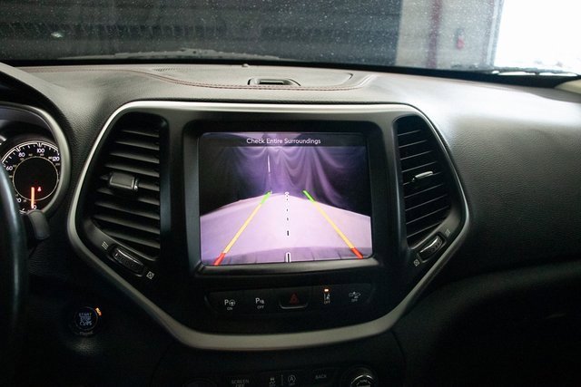 Used 2016 Jeep Cherokee Trailhawk w/ Comfort/Convenience Group image 35