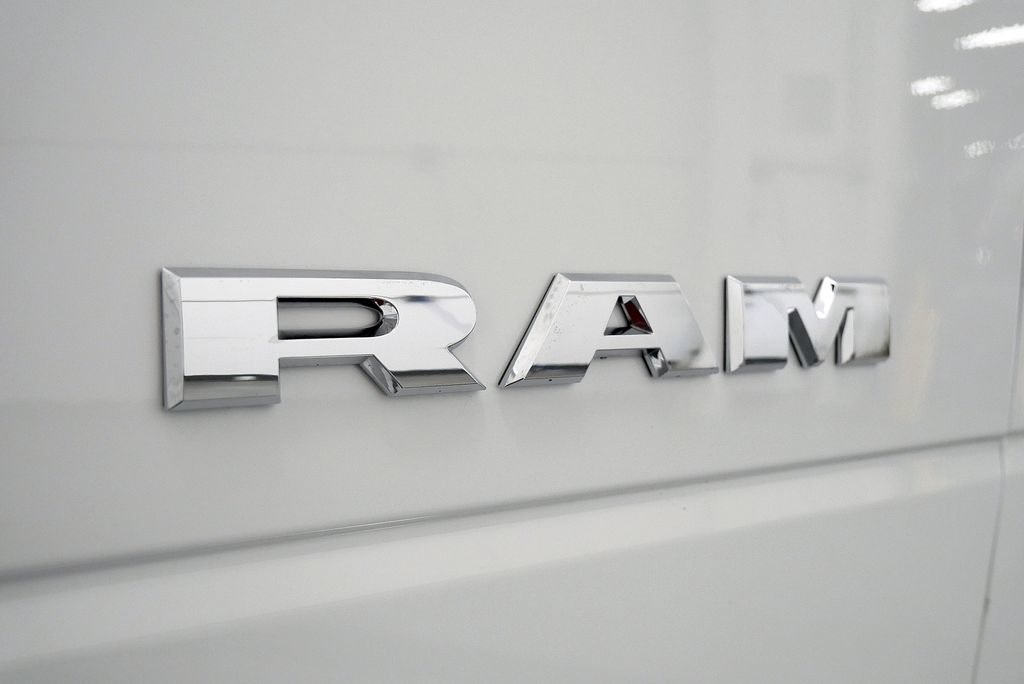 Used 2024 RAM 2500 Big Horn w/ Off Road Package AWD/4WD image 9