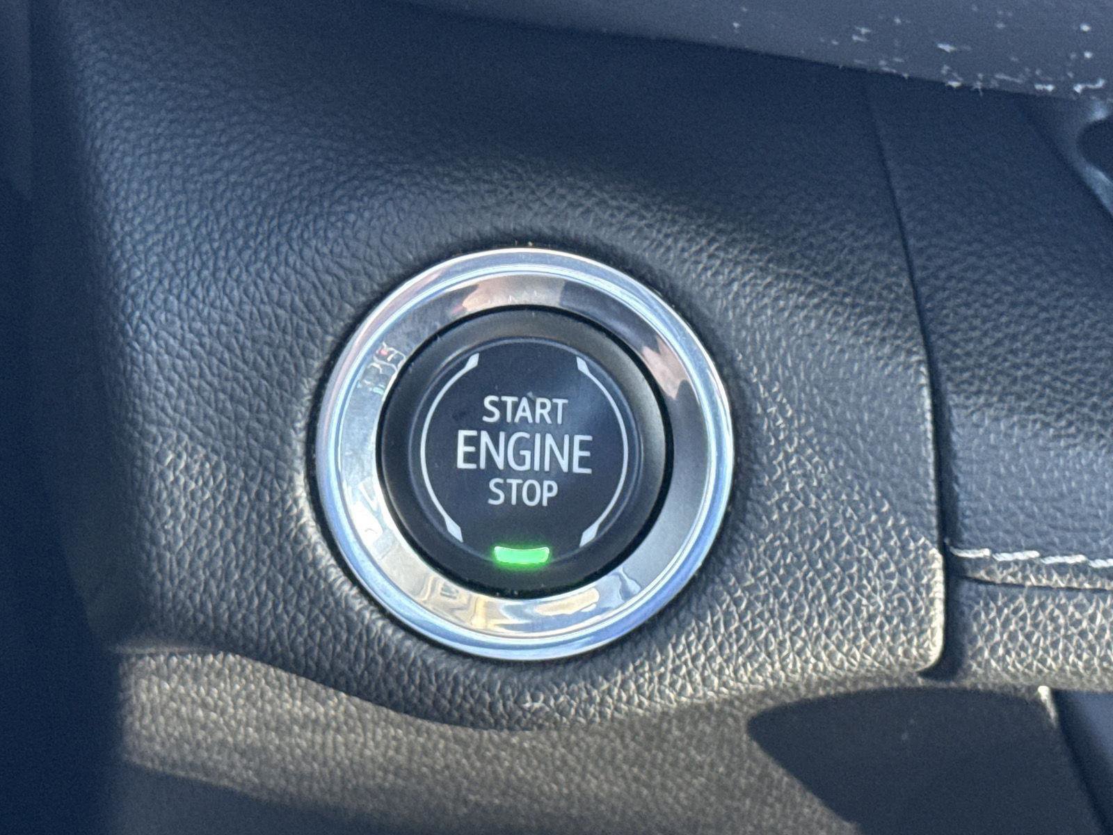 Used 2022 Buick Envision Essence w/ Sport Touring Package AWD/4WD image 22
