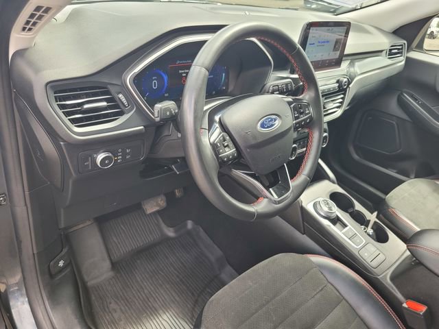 Certified 2022 Ford Escape SEL w/ SEL Stealth AWD Package image 9