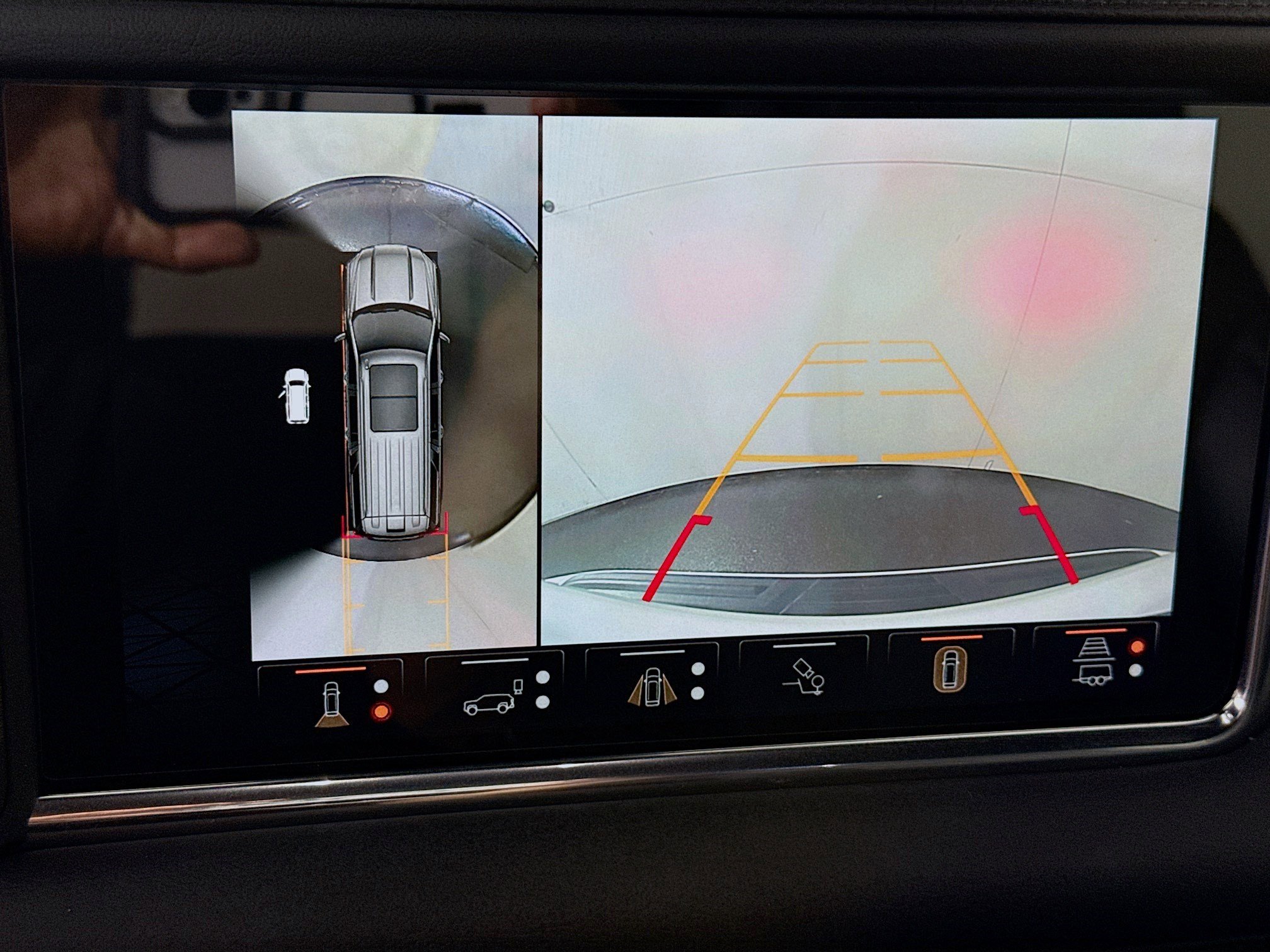 Used 2023 GMC Yukon Denali w/ Denali Reserve Package image 19