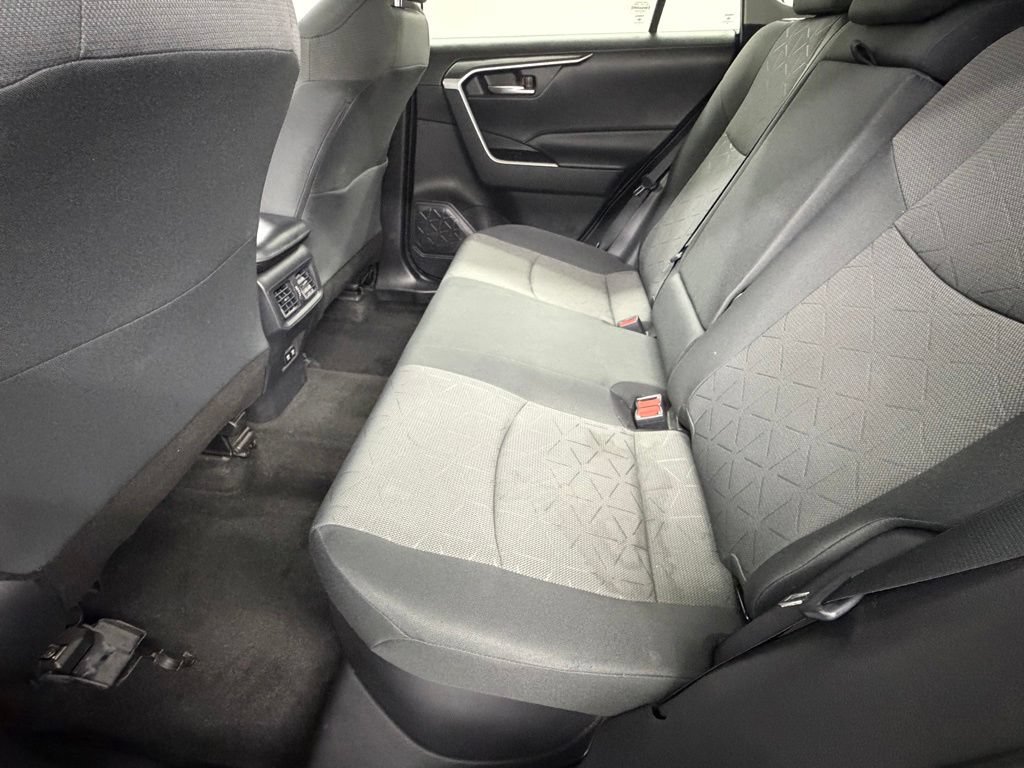 Used 2021 Toyota RAV4 XLE w/ Carpet Mat Package (TMS) AWD/4WD image 39