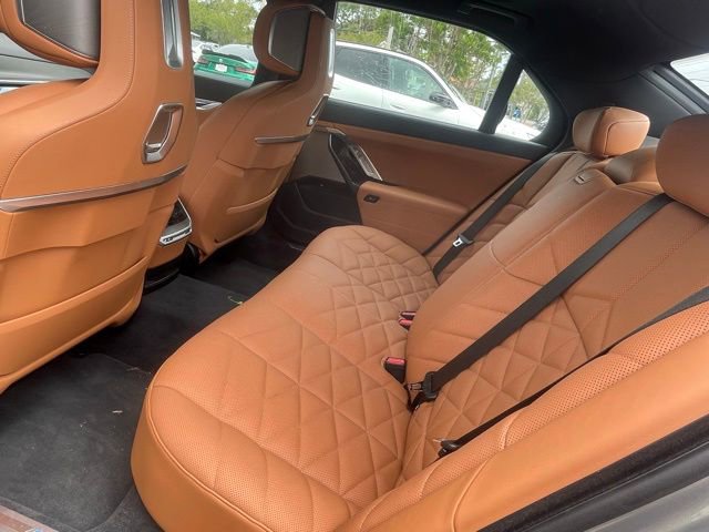 Used 2023 BMW 740i w/ Parking Assistance Package RWD image 11
