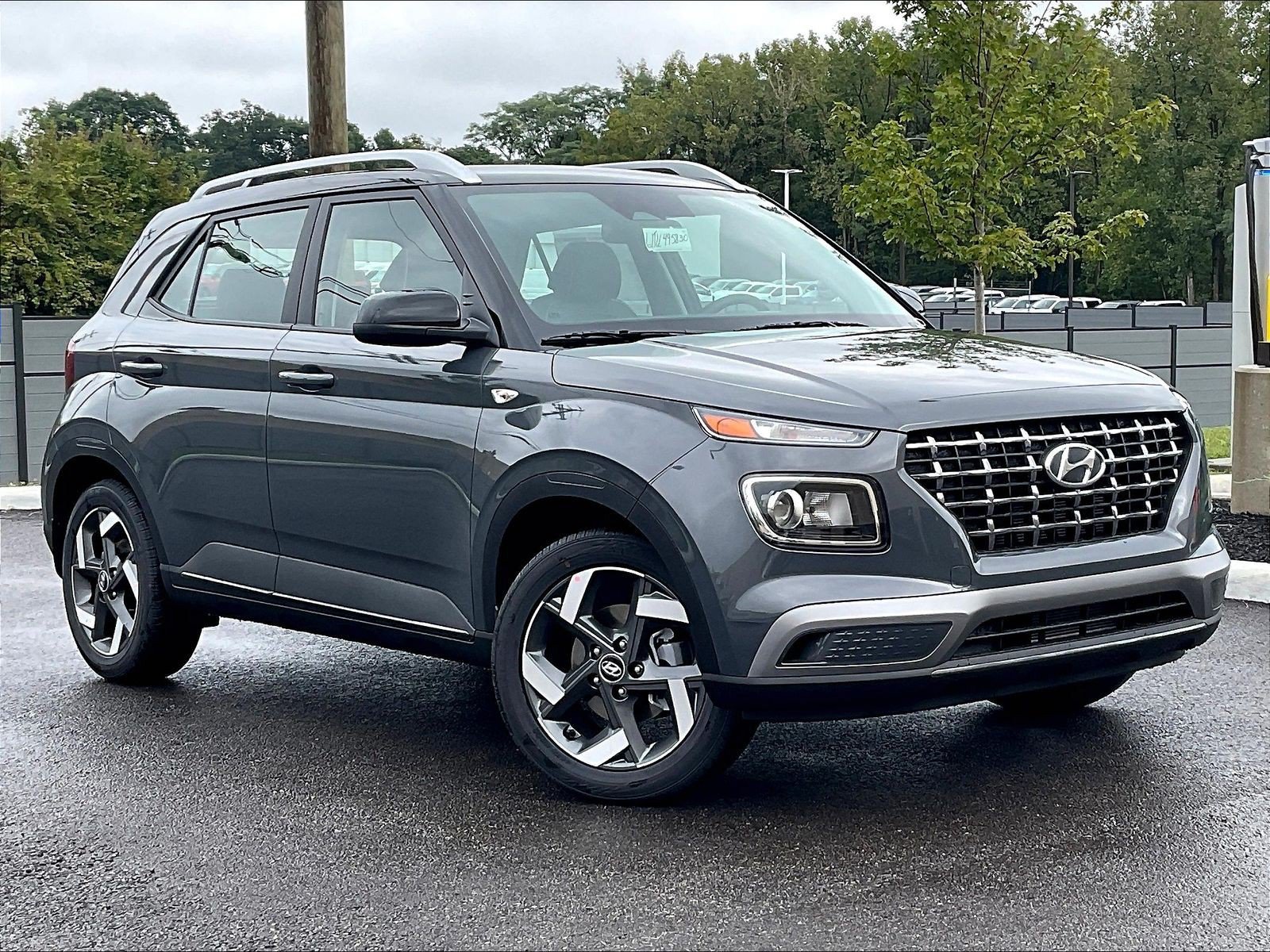 New 2026 Hyundai Venue SEL FWD image 3