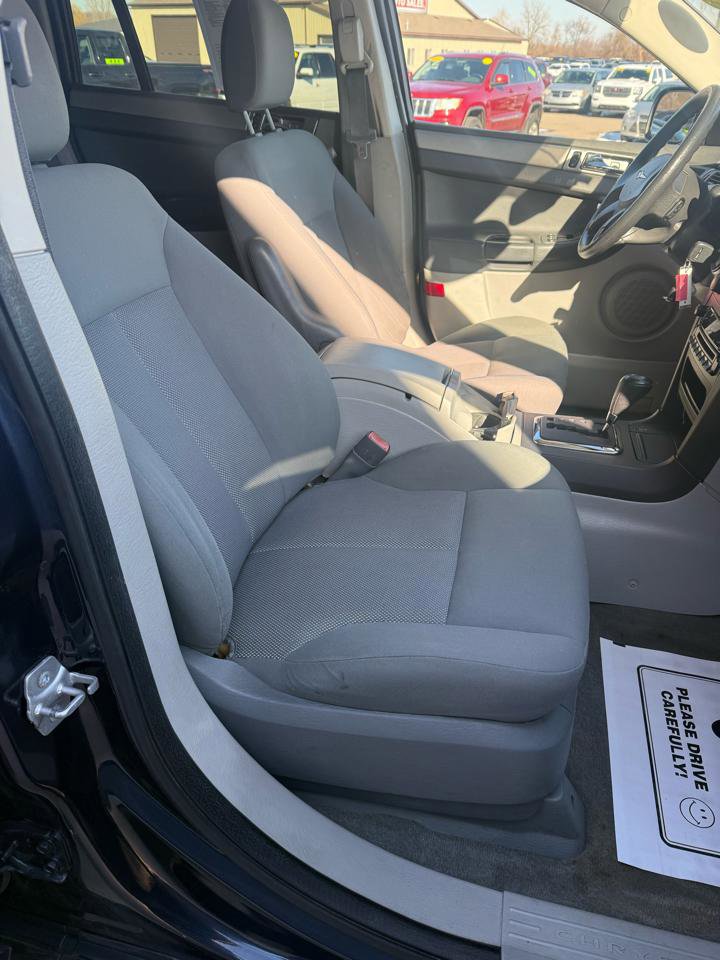 Used 2008 Chrysler Pacifica LX image 13