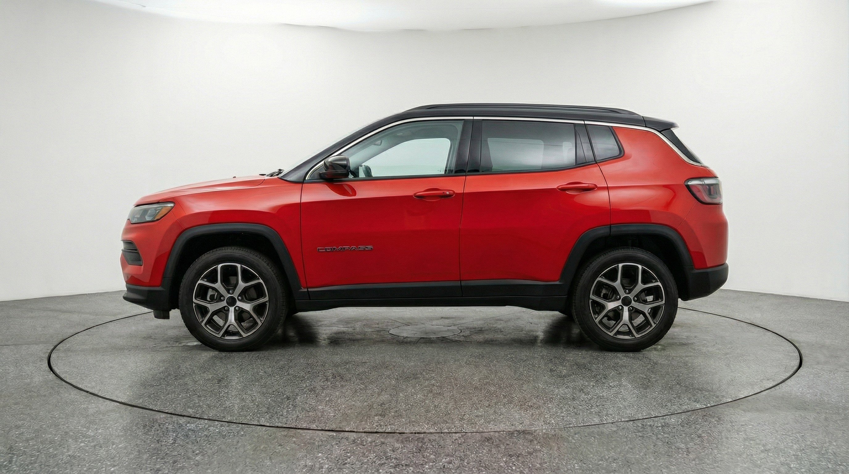 Used 2025 Jeep Compass Limited image 5