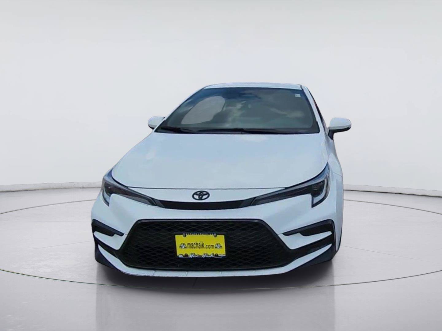 Used 2024 Toyota Corolla SE FWD image 3