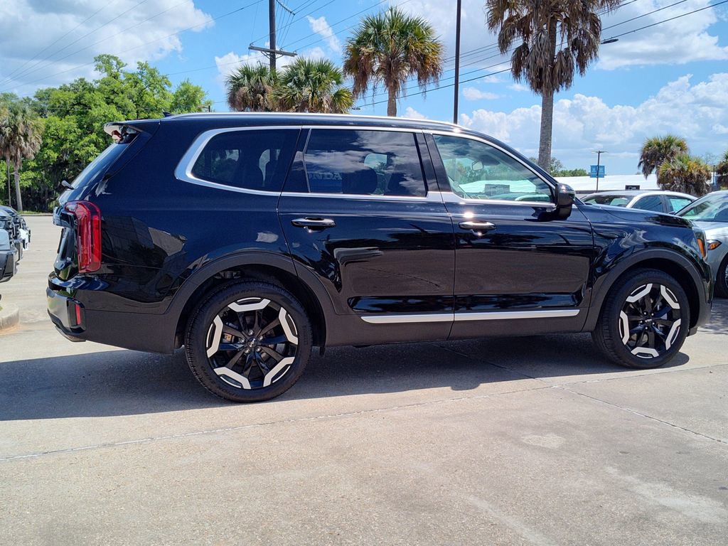 Used 2025 Kia Telluride S image 13