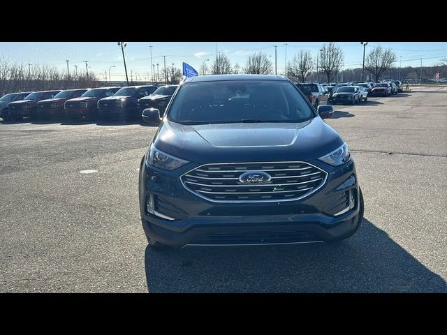 Certified 2024 Ford Edge Titanium AWD/4WD image 29
