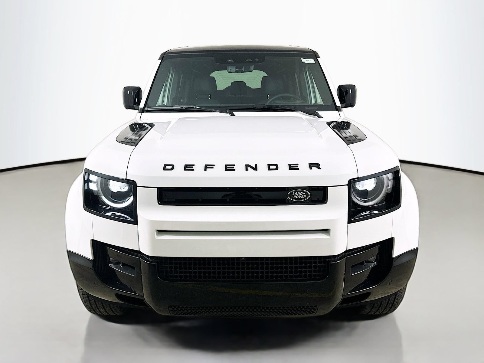 New 2026 Land Rover Defender 110 X-Dynamic SE AWD/4WD image 2