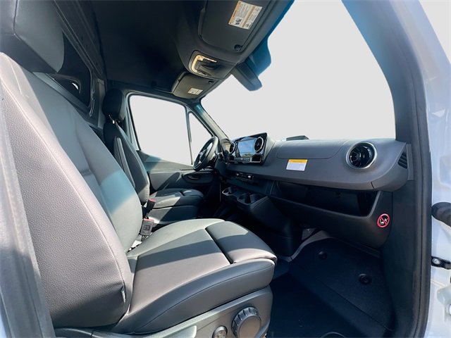 New 2025 Mercedes-Benz Sprinter 2500 image 6