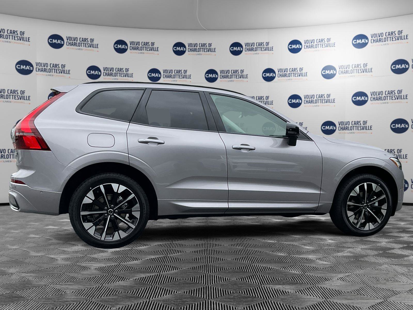 New 2026 Volvo XC60 B5 Plus w/ Protection Package Premier AWD/4WD image 6