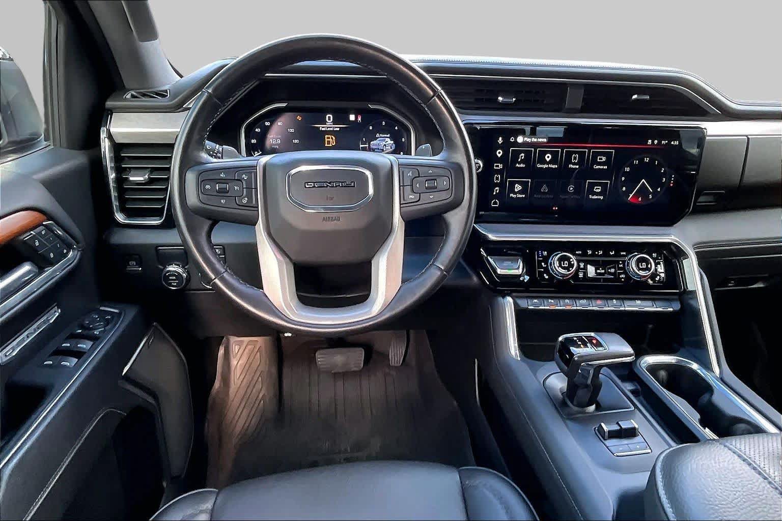 Used 2022 GMC Sierra 1500 Denali w/ Denali Reserve Package RWD image 9