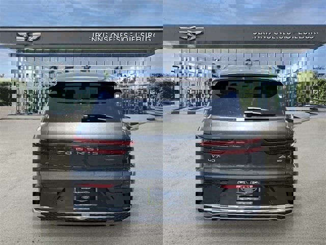 Used 2026 Genesis GV70 2.5T Select image 11