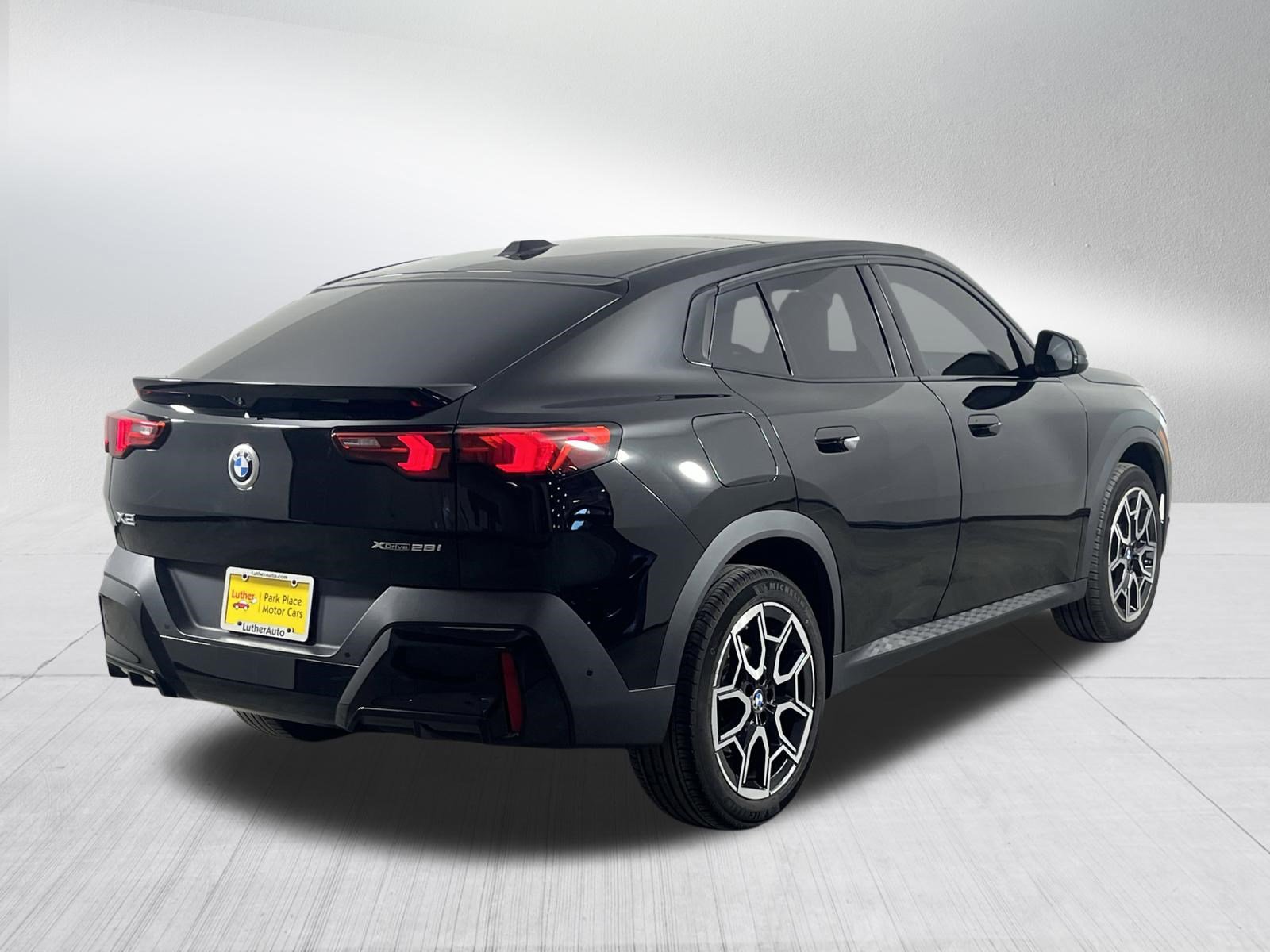 Certified 2025 BMW X2 xDrive28i w/ Convenience Package AWD/4WD image 7