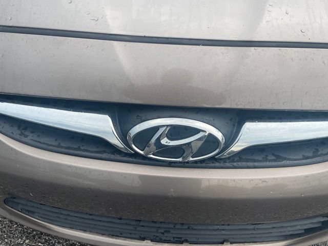 Used 2013 Hyundai Accent GLS FWD image 21