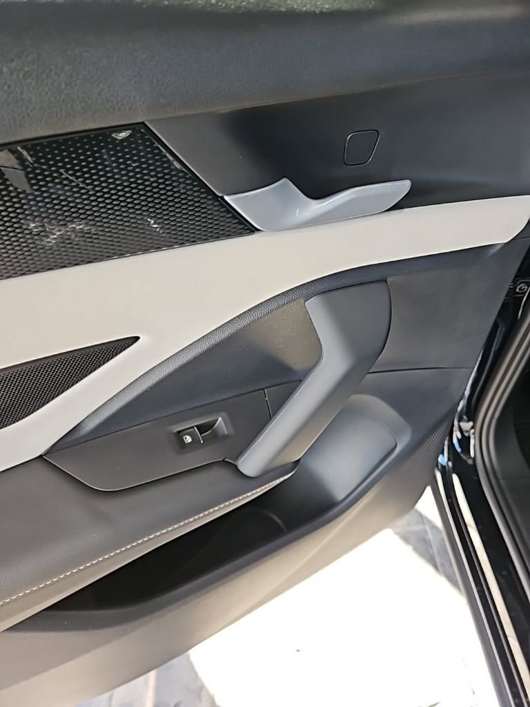 New 2026 Volkswagen Tiguan SE AWD/4WD image 22