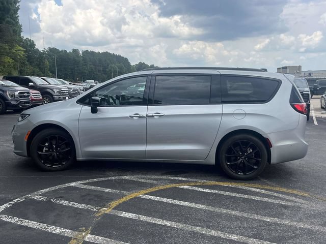 Used 2024 Chrysler Pacifica Touring-L w/ S Appearance Package FWD image 7