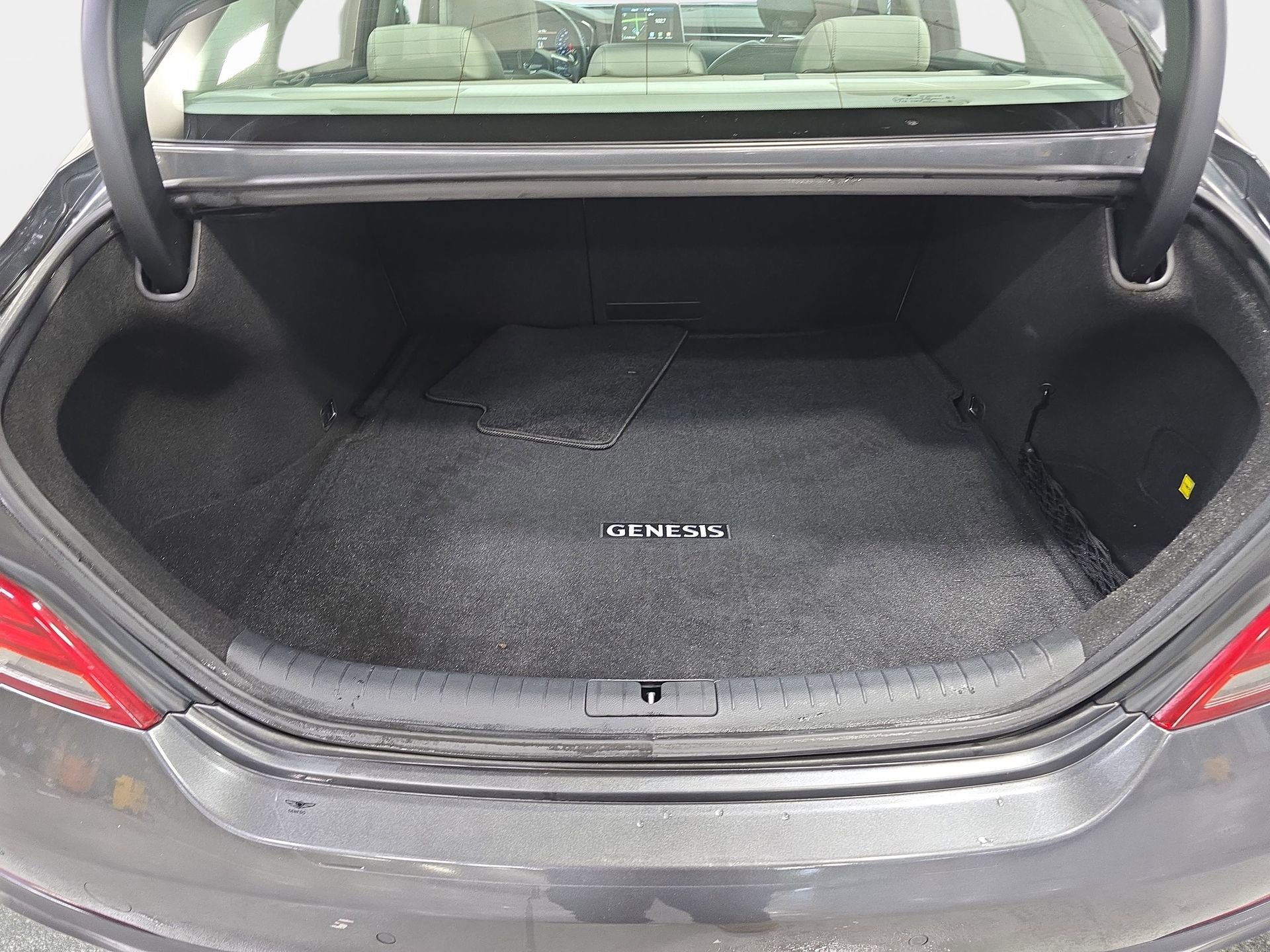 Used 2019 Genesis G70 3.3T Advanced w/ Elite Package RWD image 12