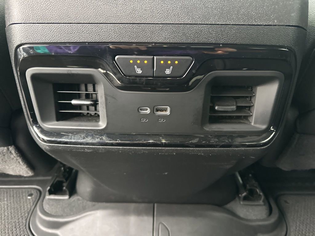 Used 2025 GMC Sierra 2500 AT4 w/ Technology Package image 25