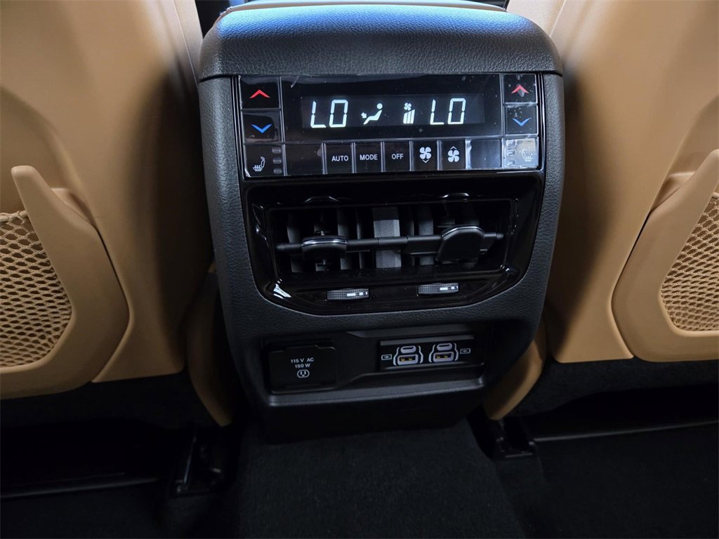 New 2025 Jeep Grand Cherokee Summit w/ Obsidian Package image 14