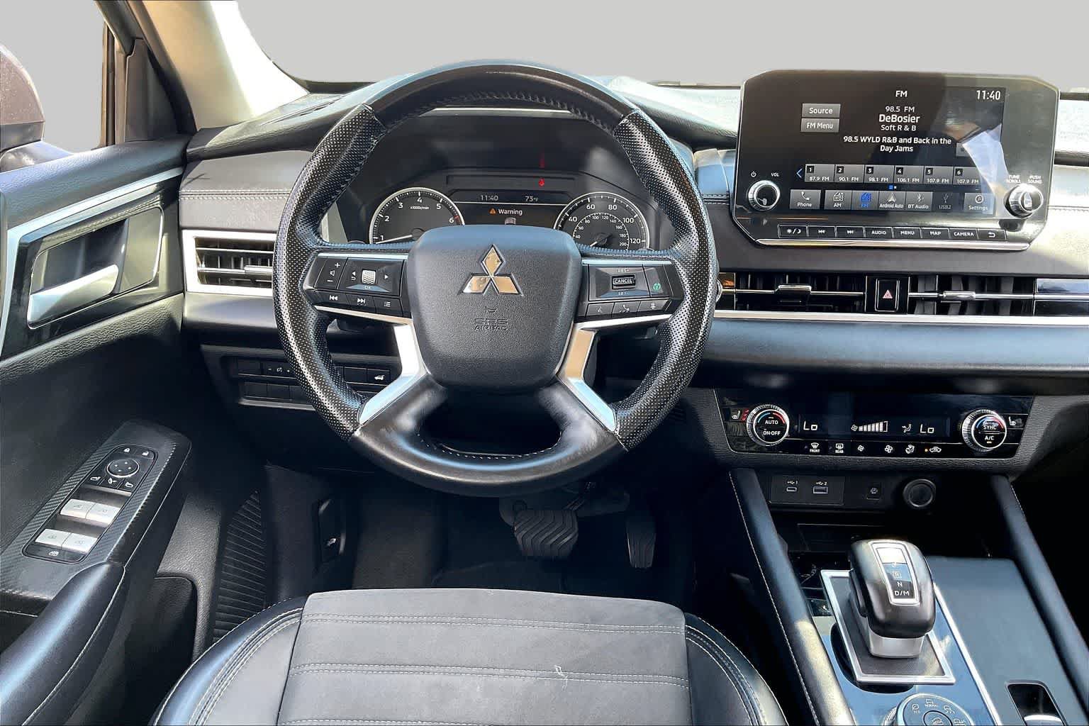 Used 2024 Mitsubishi Outlander SE FWD image 6