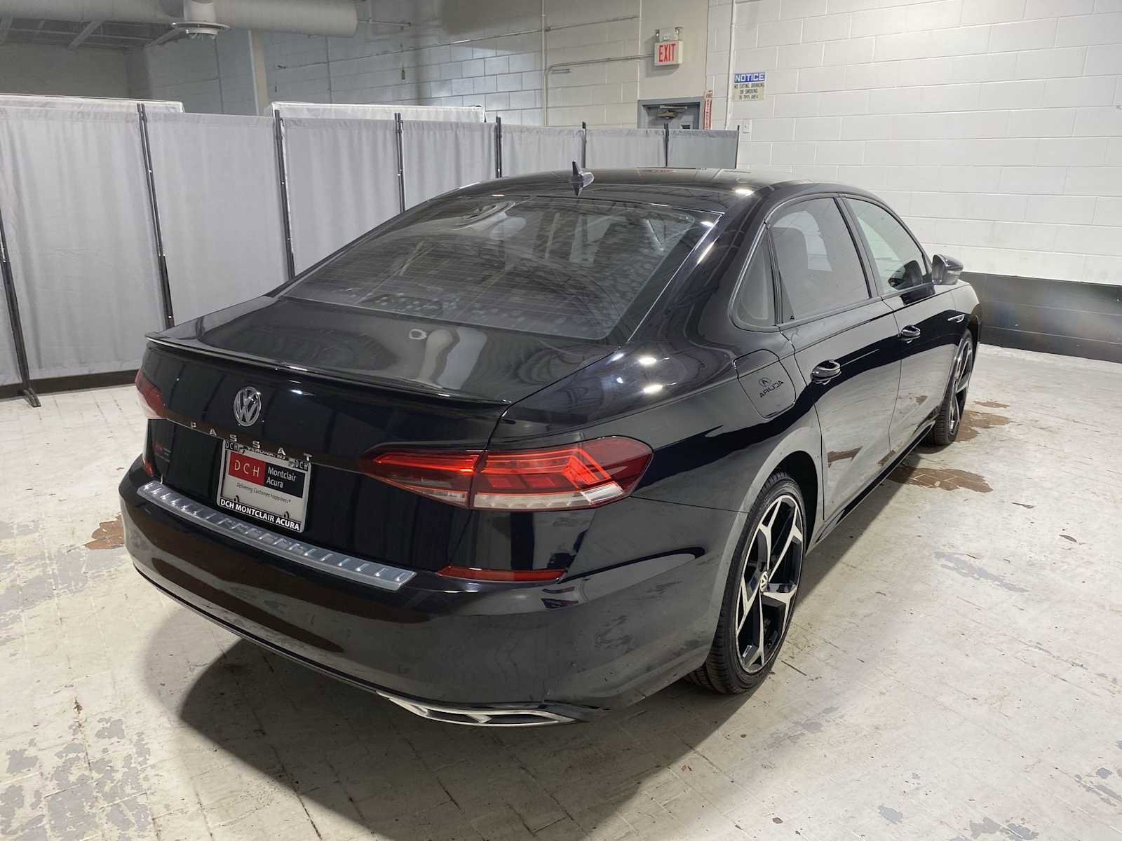 Used 2020 Volkswagen Passat 2.0T R-Line image 26