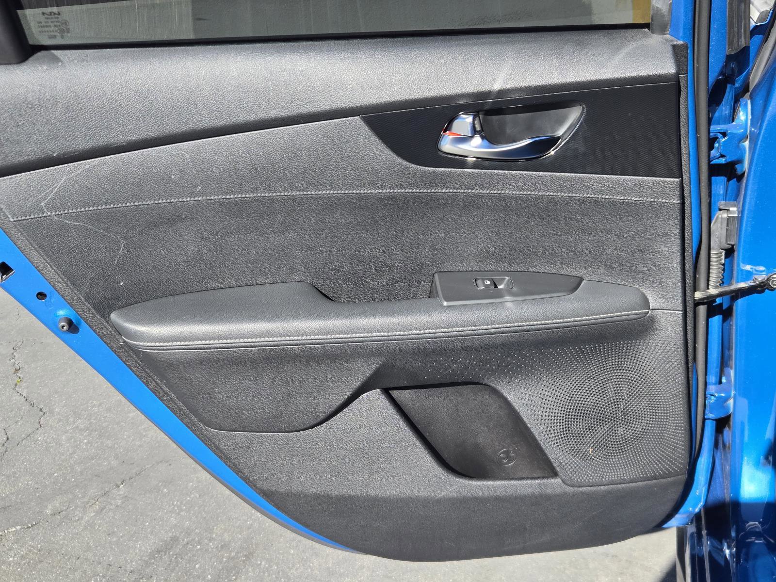 Used 2023 Kia Forte GT-Line w/ GT-Line Premium Package image 27