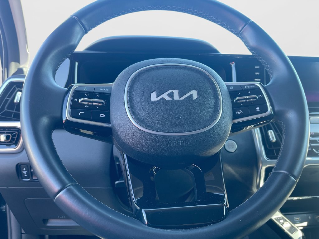 Used 2023 Kia Sorento SX FWD image 18
