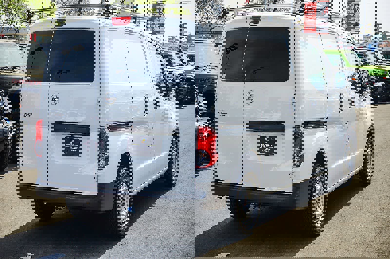 Used 2018 Nissan NV200 S w/ Cruise Control Package image 2