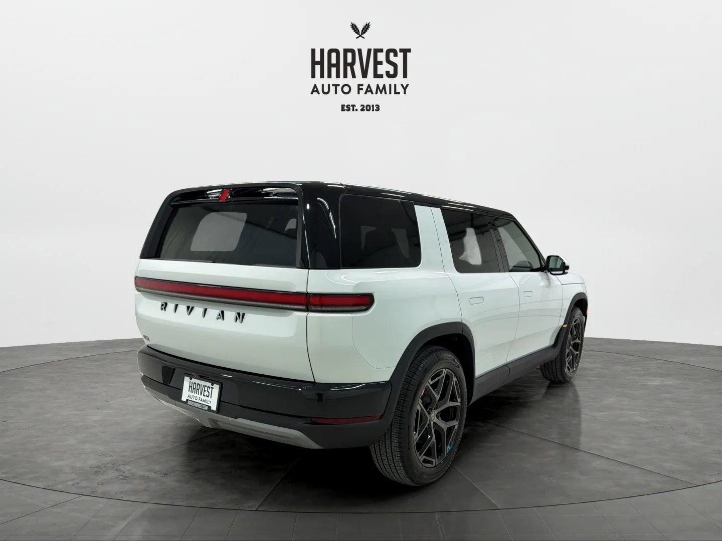 Used 2027 Rivian R2 Performance AWD/4WD image 6