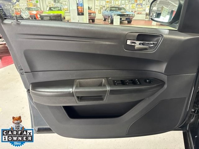 Used 2008 Chrysler 300 LX RWD image 14