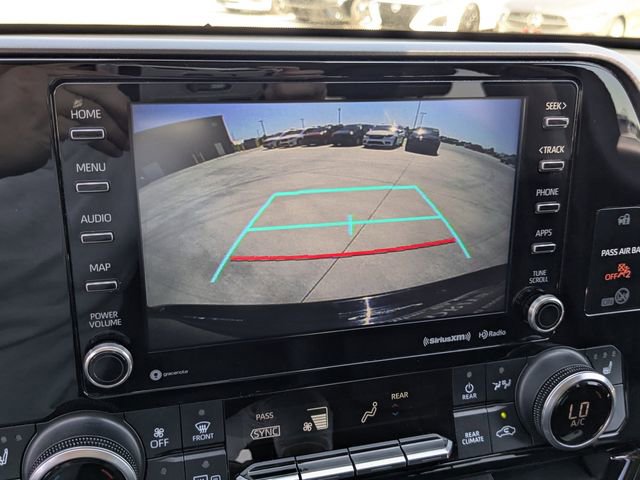 Used 2020 Toyota Highlander XLE image 21