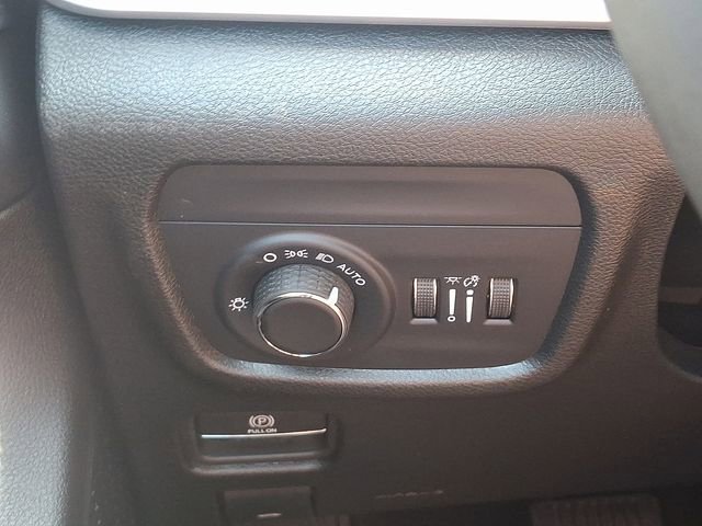 New 2025 Jeep Grand Cherokee L Laredo w/ Luxury Tech Group I image 17