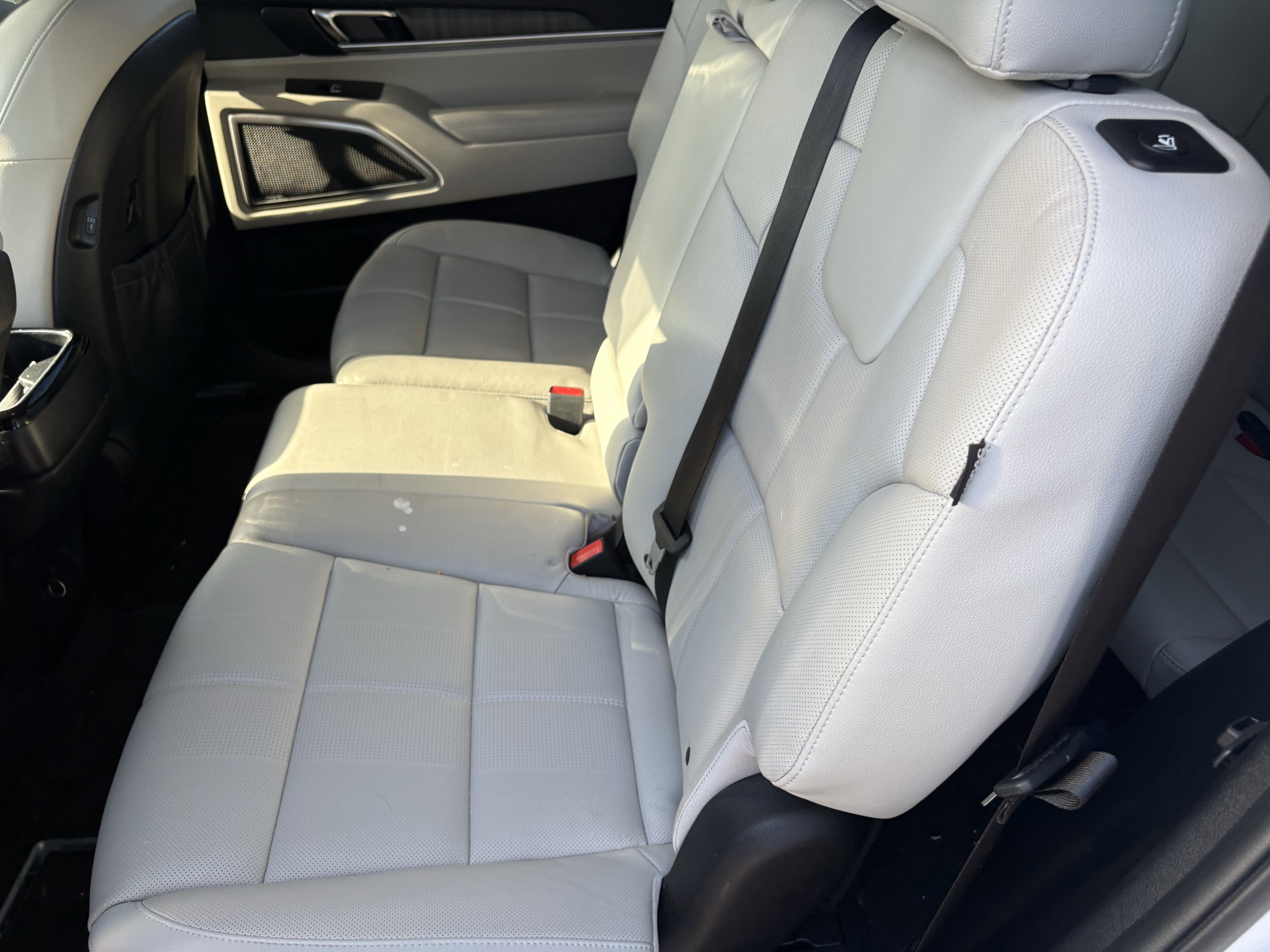 Used 2024 Kia Telluride EX FWD image 8