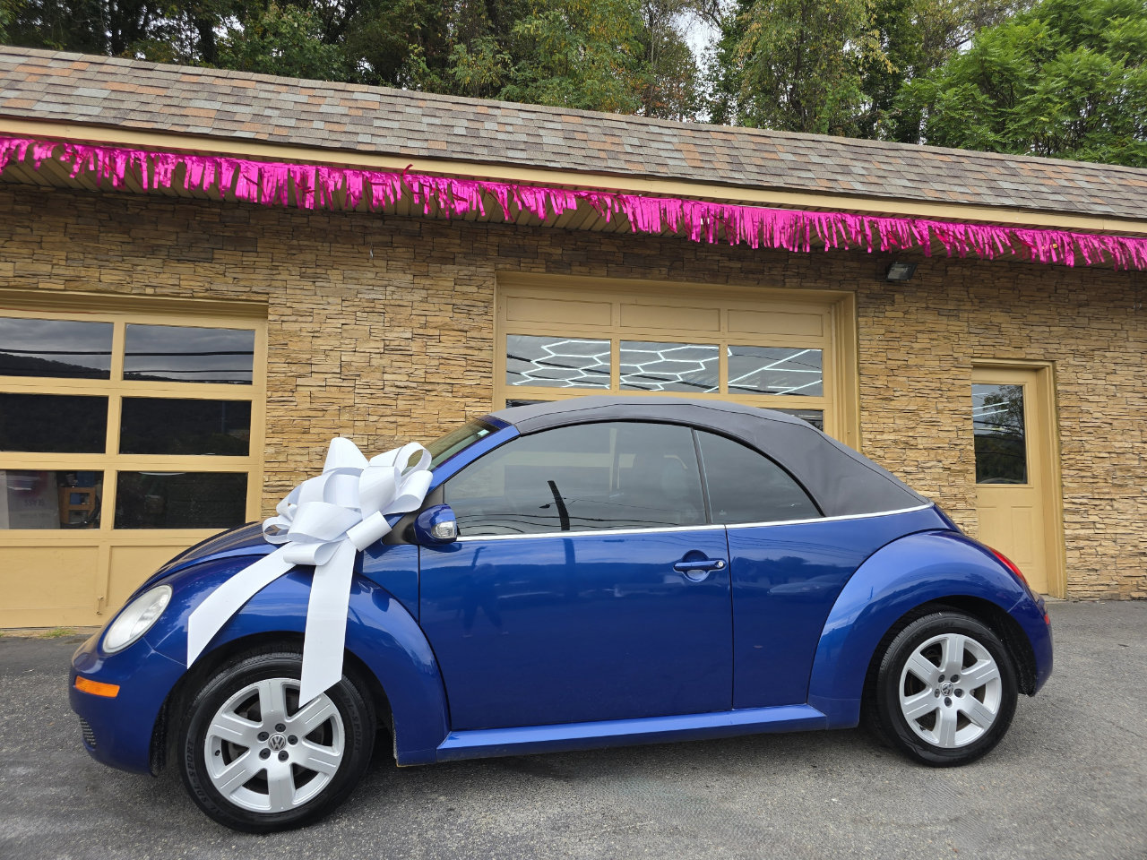 Used 2007 Volkswagen Beetle 2.5L Convertible image 18