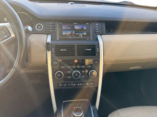 Used 2017 Land Rover Discovery Sport HSE image 11