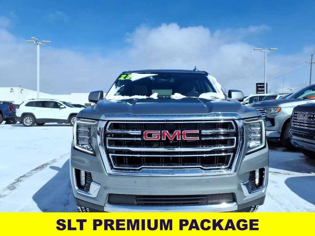 Used 2023 GMC Yukon XL SLT w/ SLT Premium Package image 2