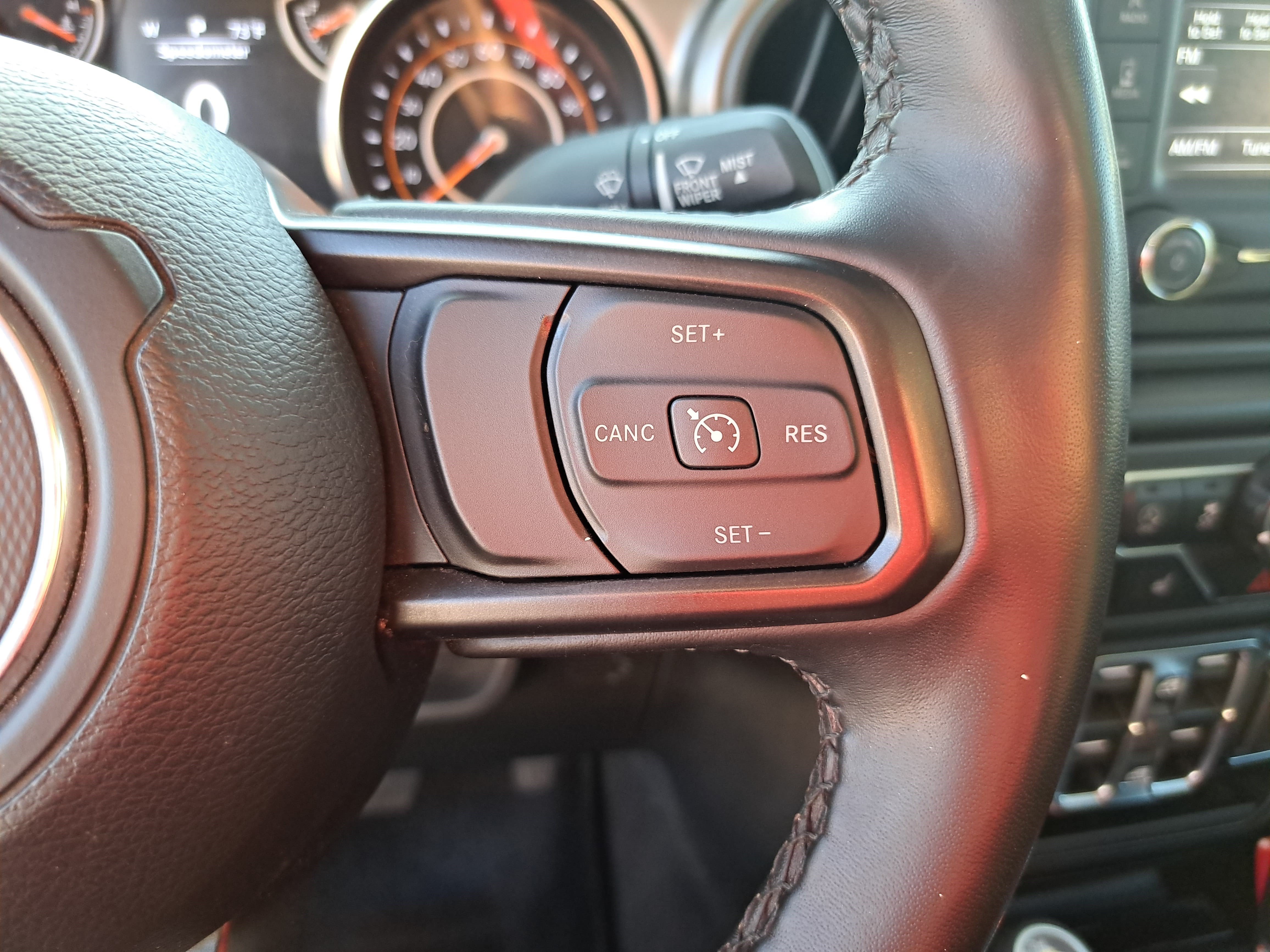 Used 2021 Jeep Gladiator Sport AWD/4WD image 17