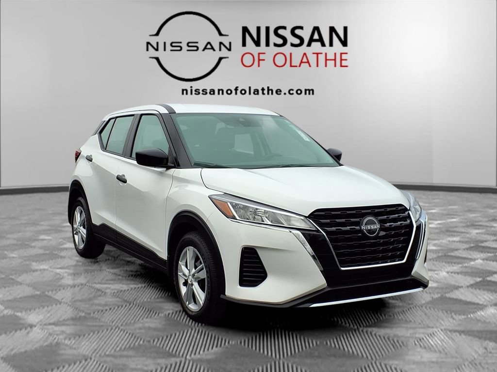 Certified 2025 Nissan Kicks Play S image 29