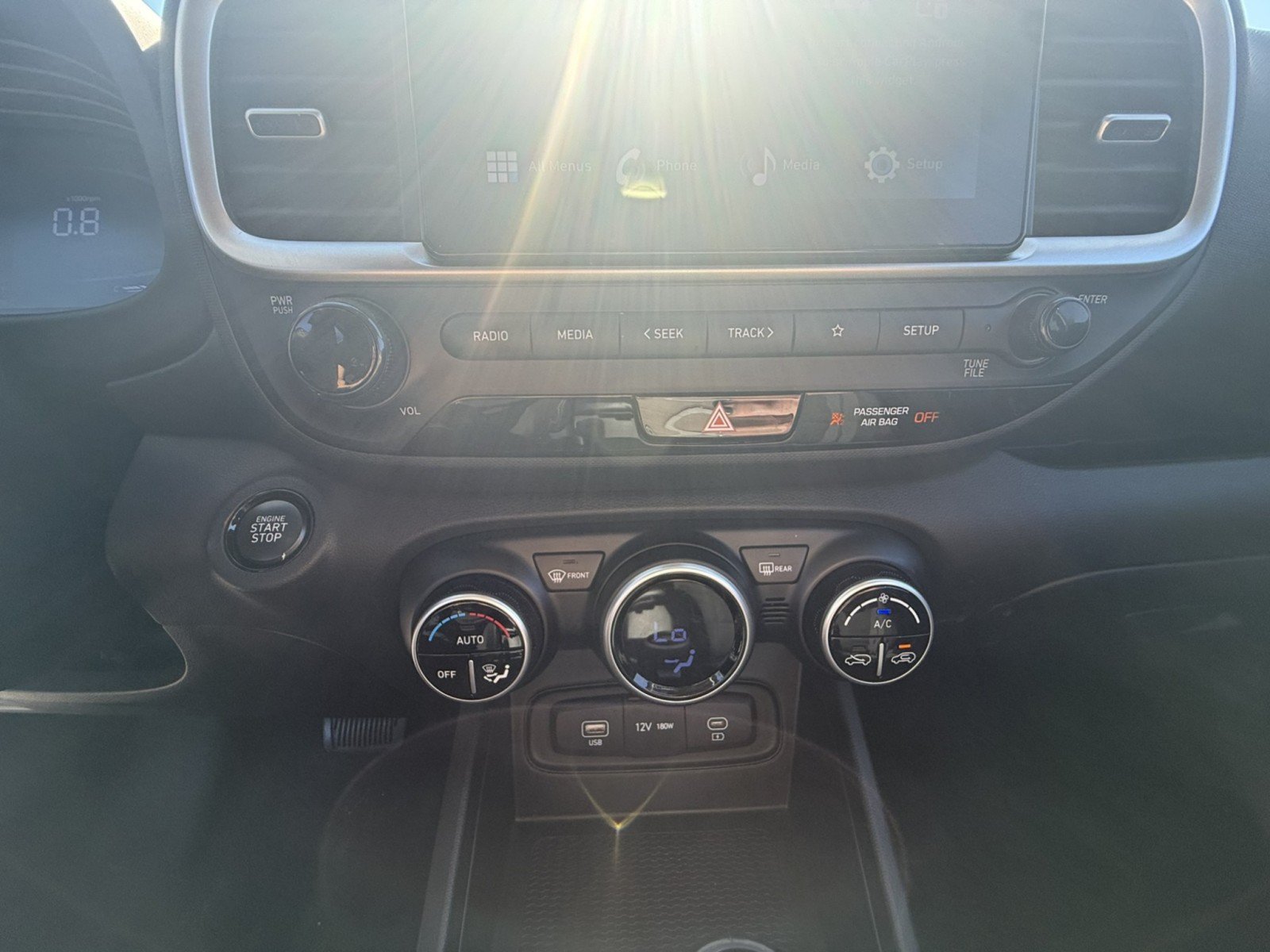 Used 2025 Hyundai Venue SEL FWD image 13
