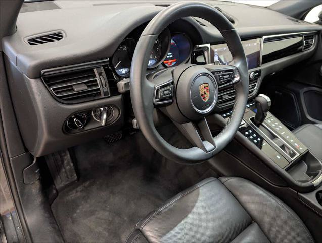 Used 2024 Porsche Macan AWD/4WD image 4