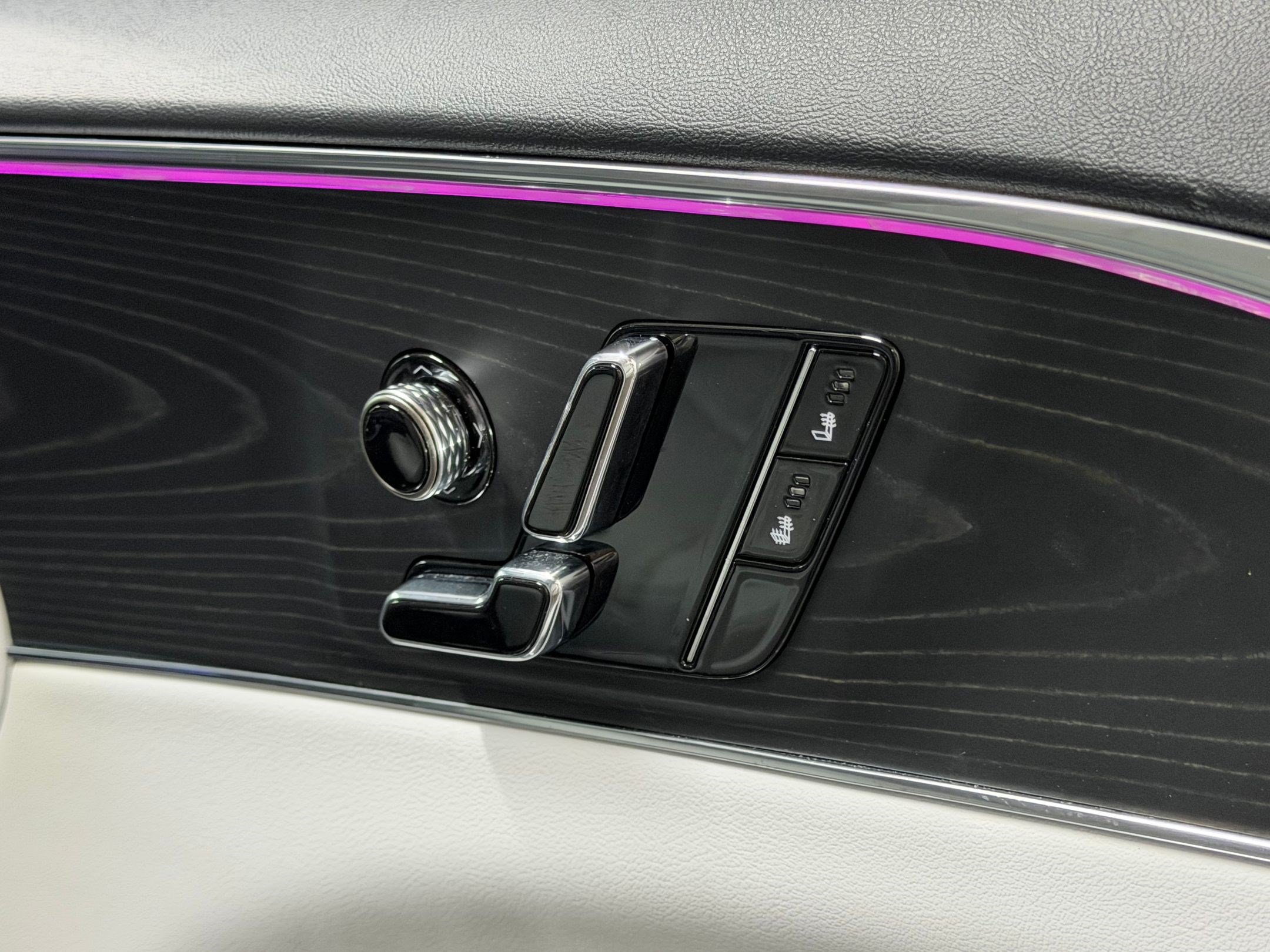 Certified 2024 Cadillac Lyriq Luxury AWD/4WD image 48