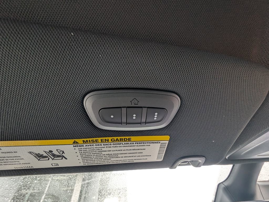 New 2026 Chrysler Pacifica Select w/ S Appearance Package image 38