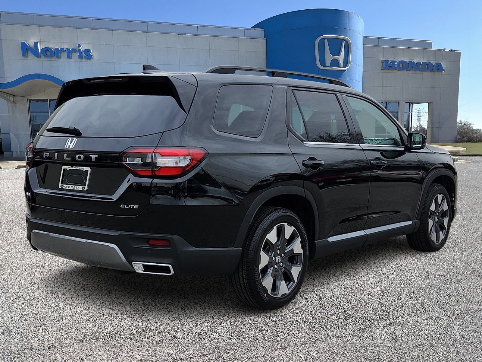 New 2026 Honda Pilot Elite image 4