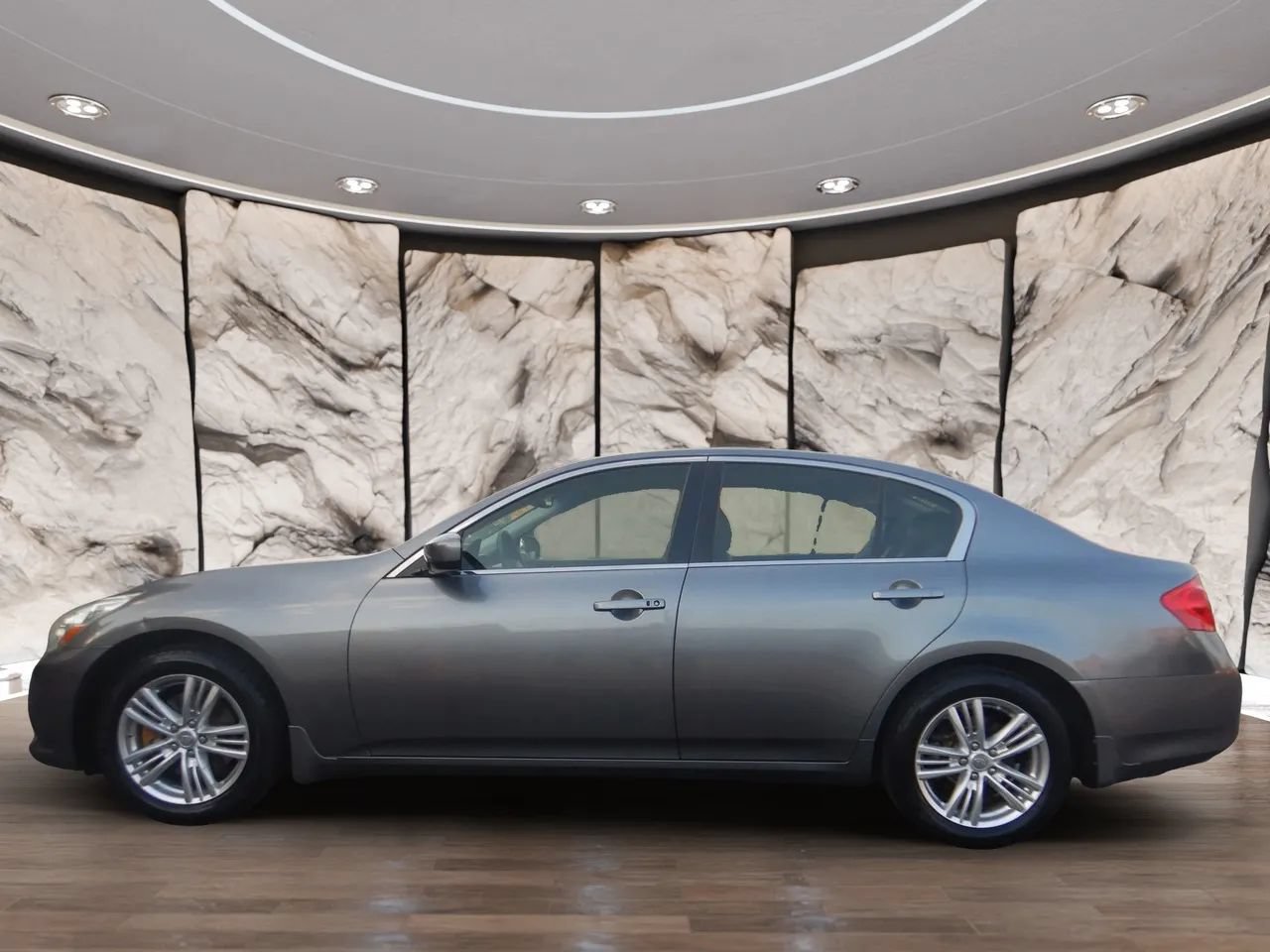 Used 2013 INFINITI G37 x Sedan w/ Premium Pkg AWD/4WD image 9