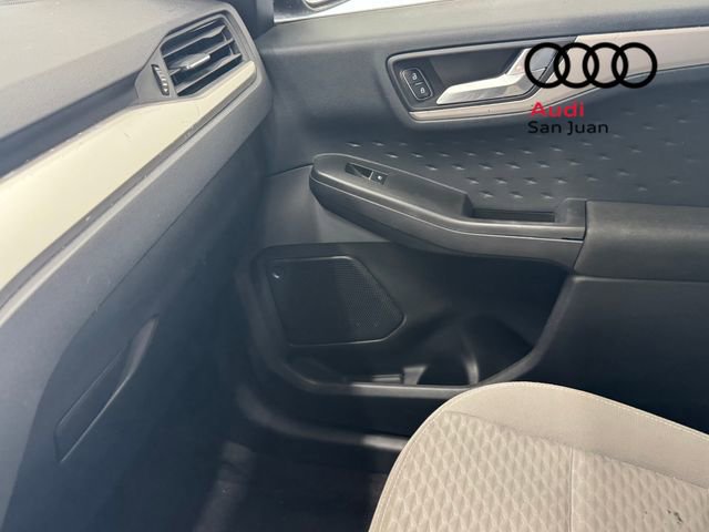 Used 2020 Ford Escape SE Sport image 30