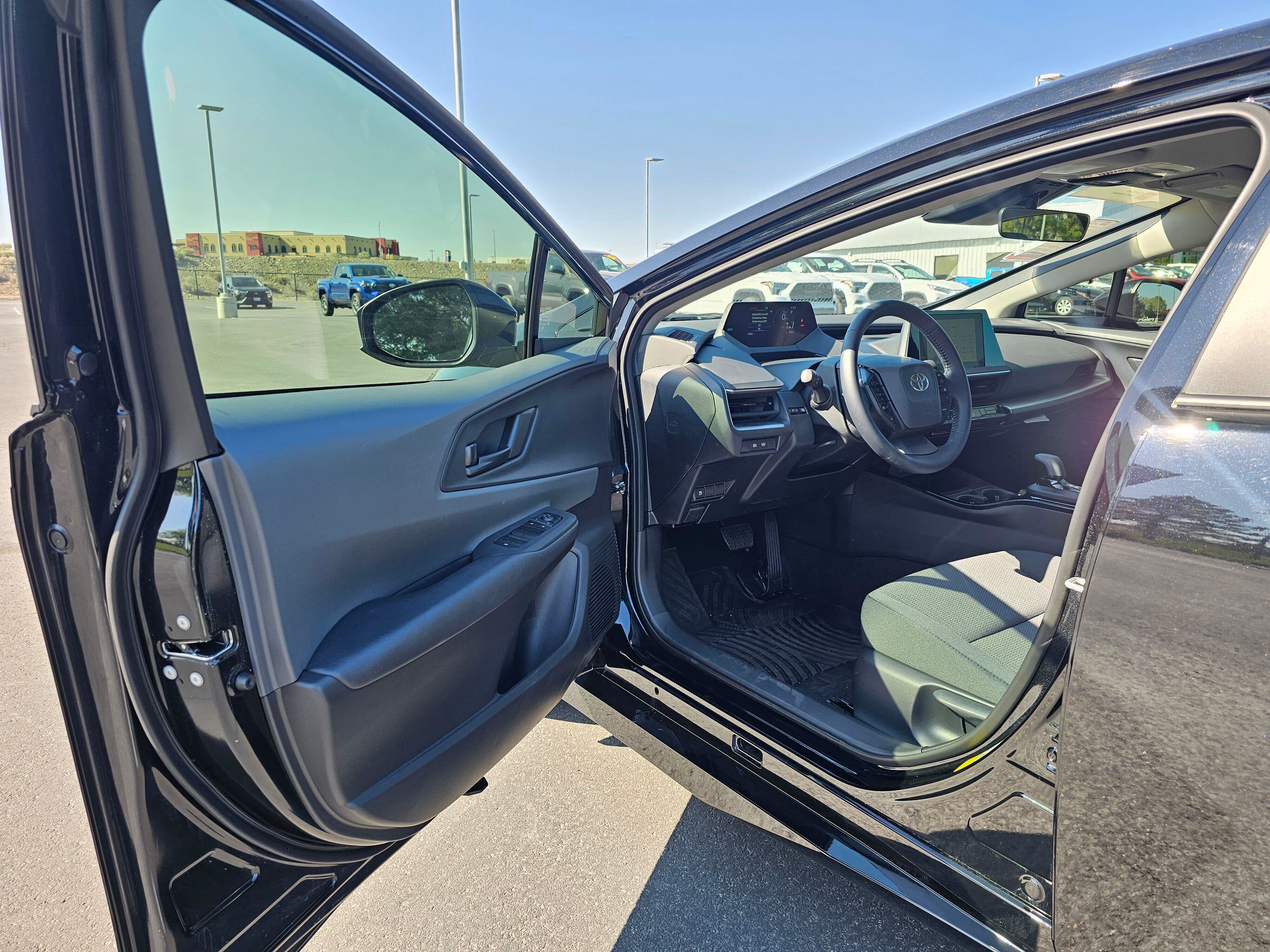 Used 2024 Toyota Prius LE image 17