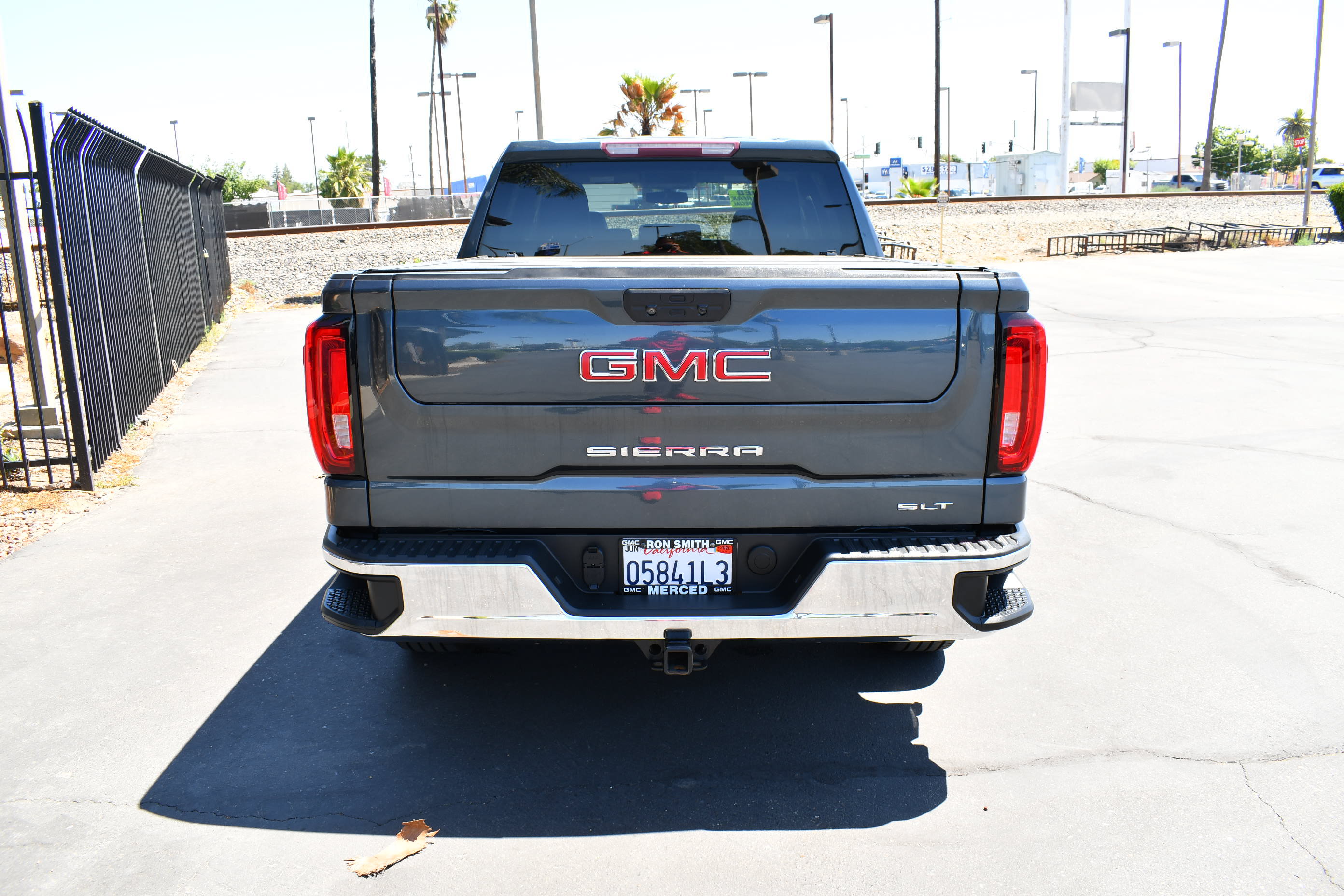 Used 2019 GMC Sierra 1500 SLT RWD image 9