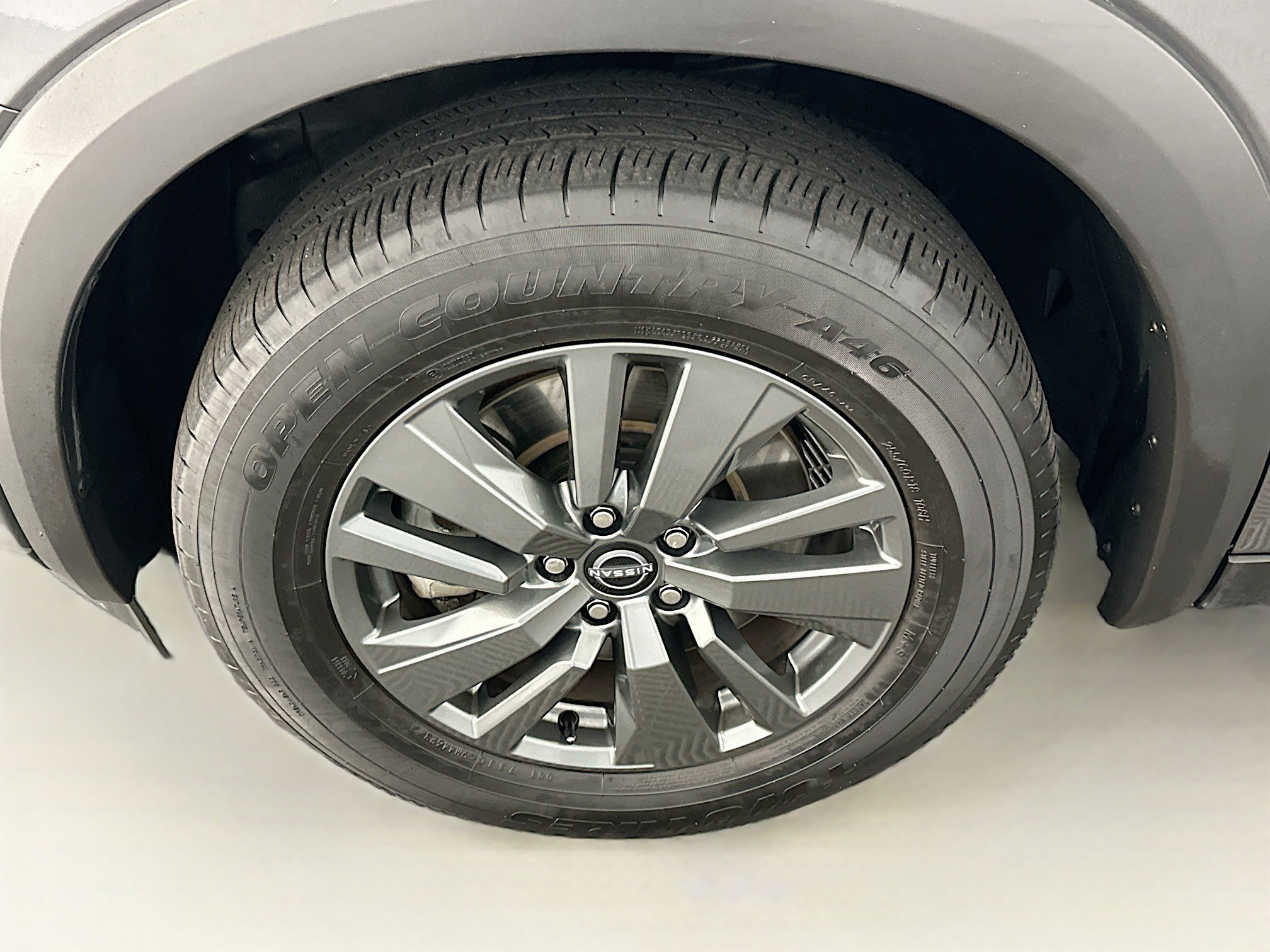 Used 2024 Nissan Pathfinder SV image 11